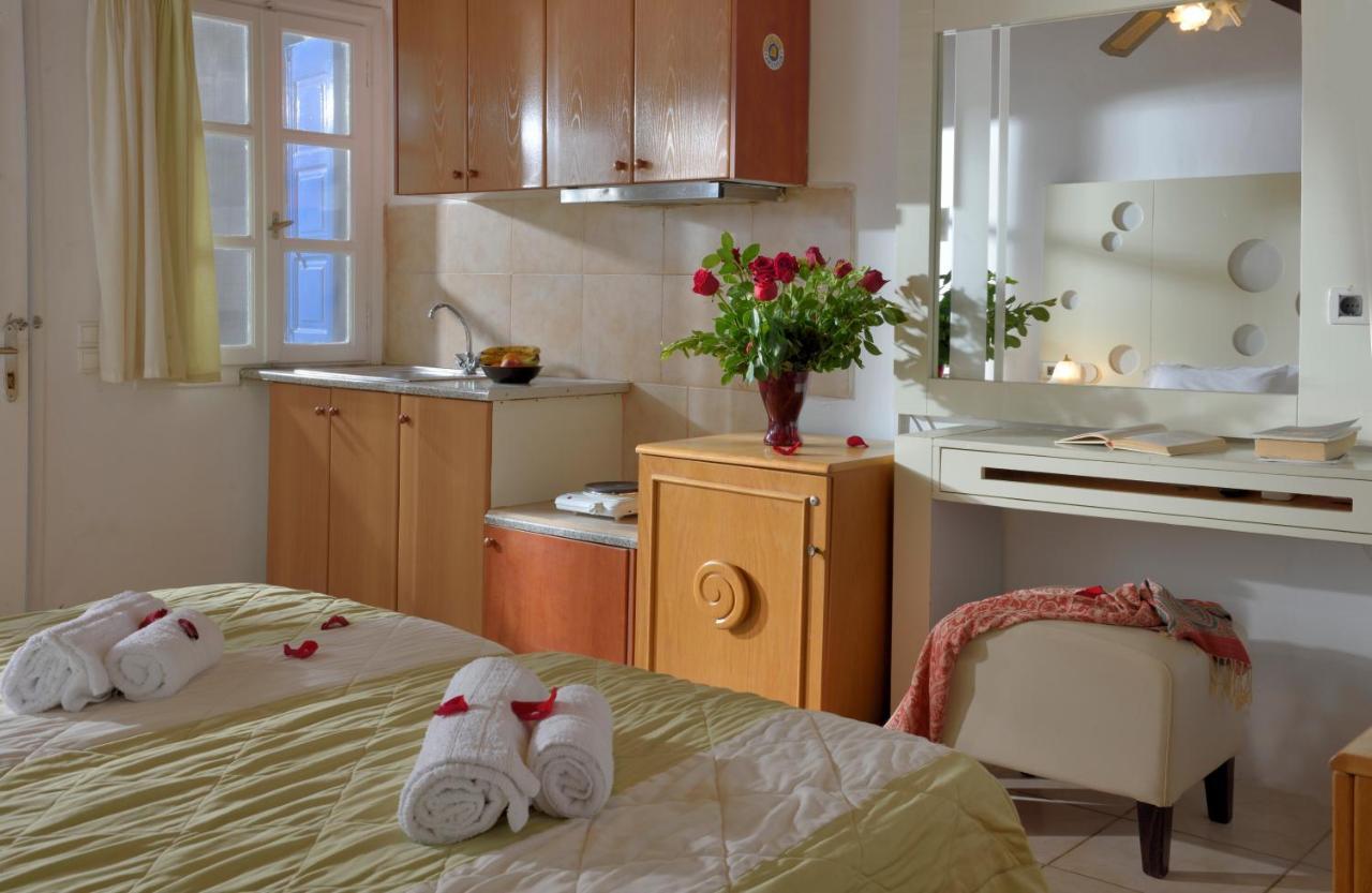 Adonis Rooms Kalo Livadi Exterior foto