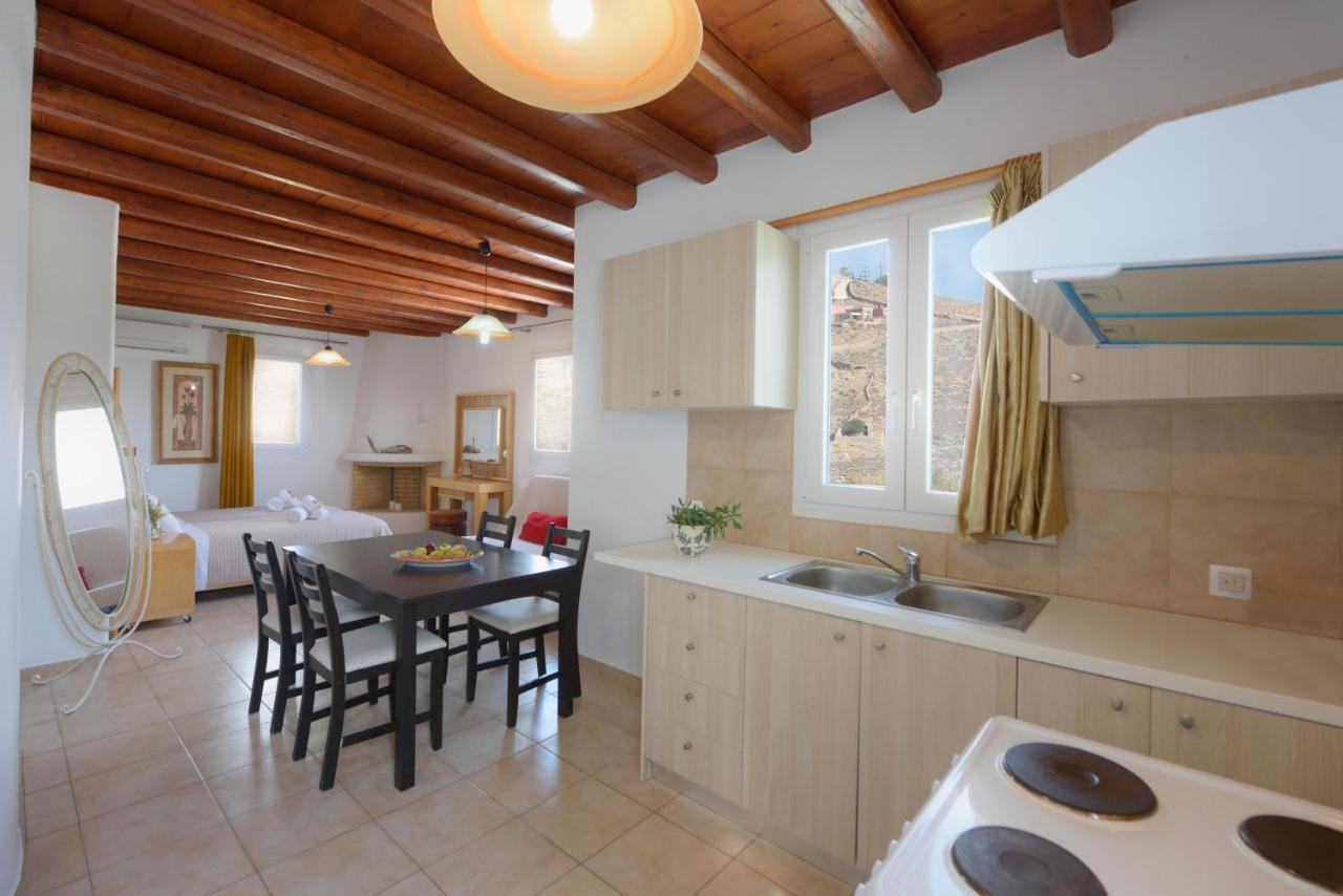 Adonis Rooms Kalo Livadi Exterior foto